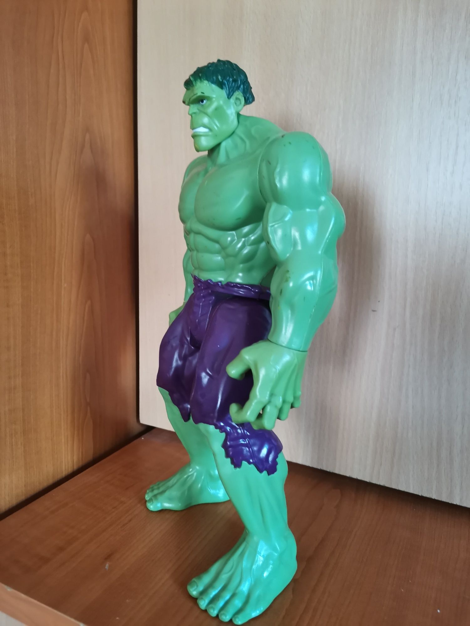 De vânzare figurina HULK pt copii