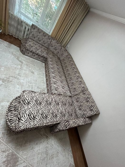 Продам большой диван