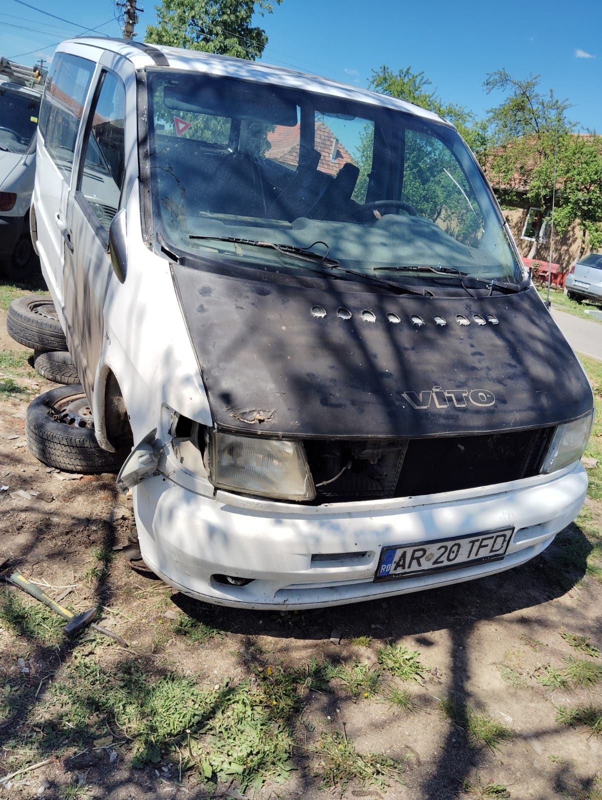 Vând piese Mercedes vito