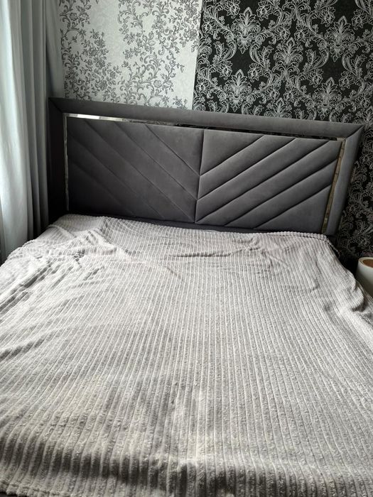 Кровать двухспальная