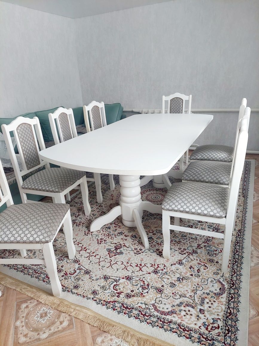 Продам стол и стулья 10 шт