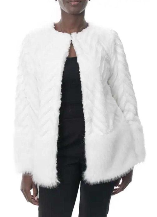 Легкая, очень красивая шубка