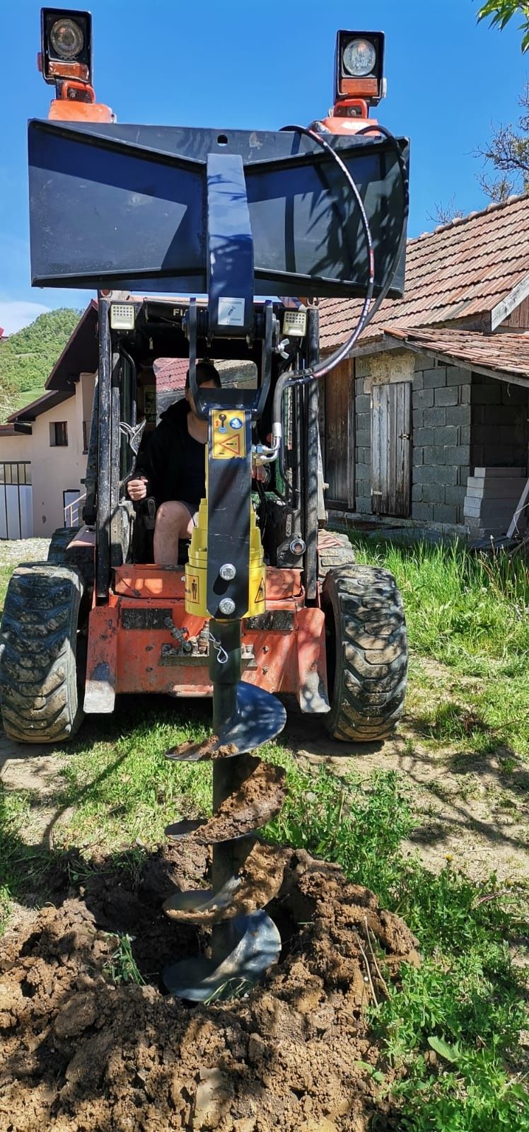 Inchiriez bobcat fiat hitachi si tocator de crengi