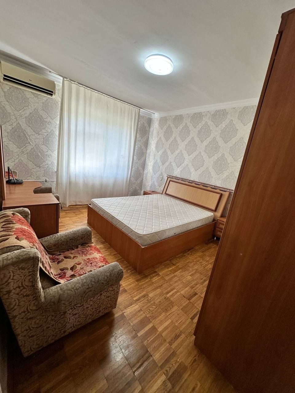 Сдаётся 2в3 на Максим Горького. Лафарга