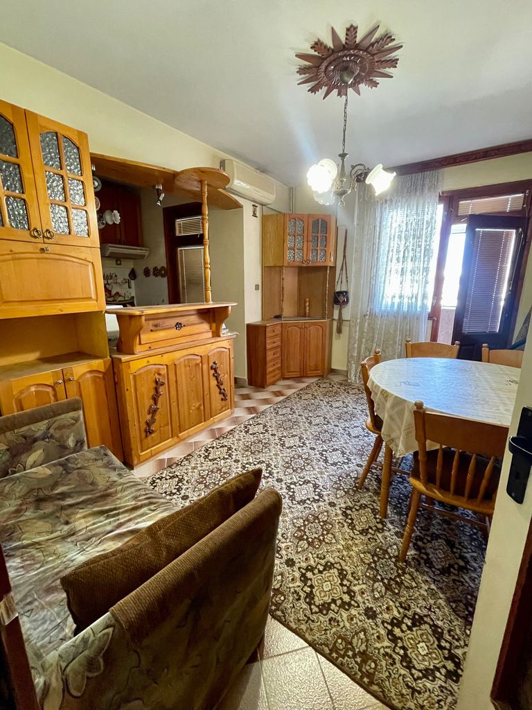 Дава се под наем Четиристаен апартамент в Варна, Младост 2 - 120 кв.м за 600 € - Снимка #4