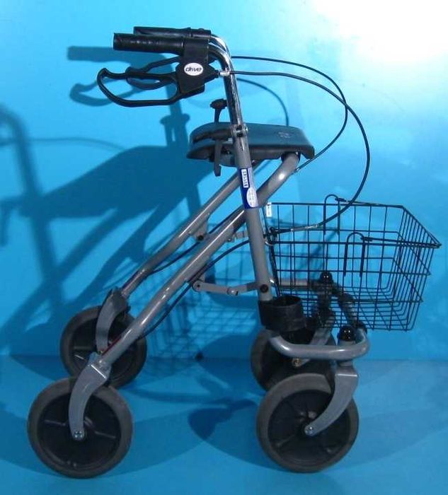 Cadru de mers cu roti (rolator) cu frane si sezut pentru batrani