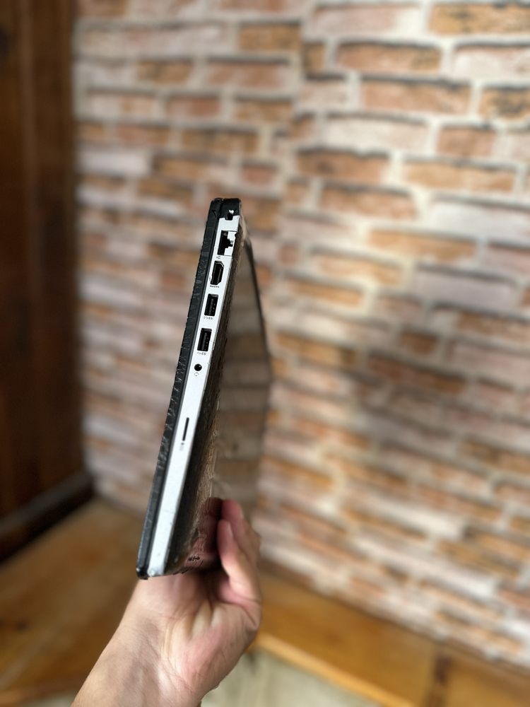 DELL 8/256 11 th Gen 2023