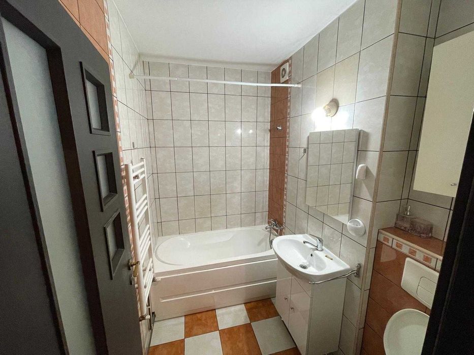 Garsoniera in Aleea Carpati de inchiriat sau vanzare