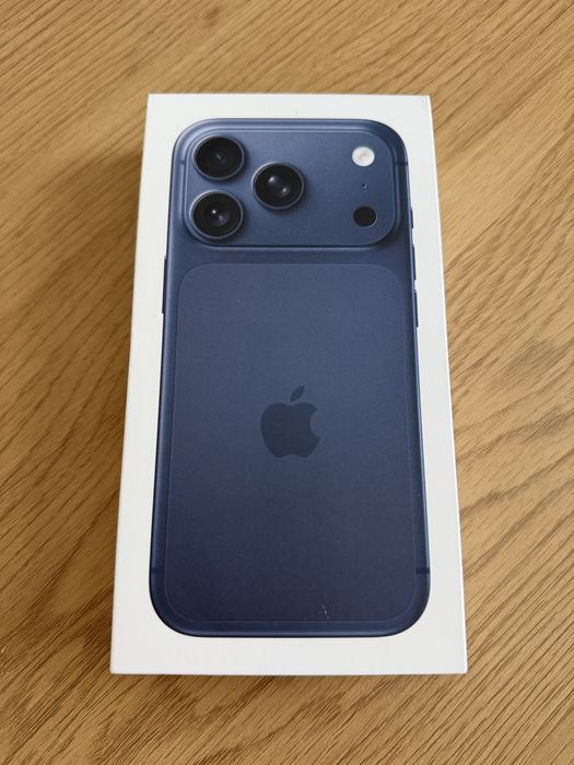iPhone 17 Pro 256GB Deep Blue