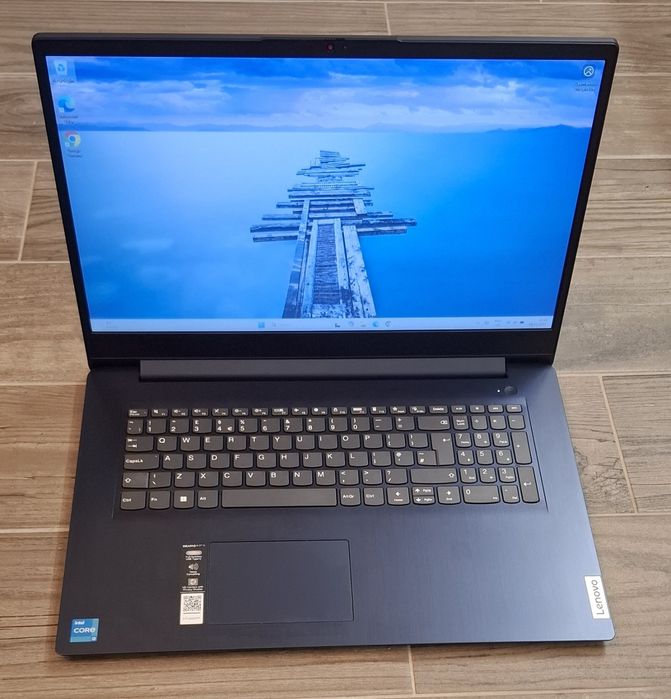 Лаптоп 17.3" Lenovo IdeaPad 3 | I3 1215U 6-Ядрен | 16GB RAM DDR4 | 256