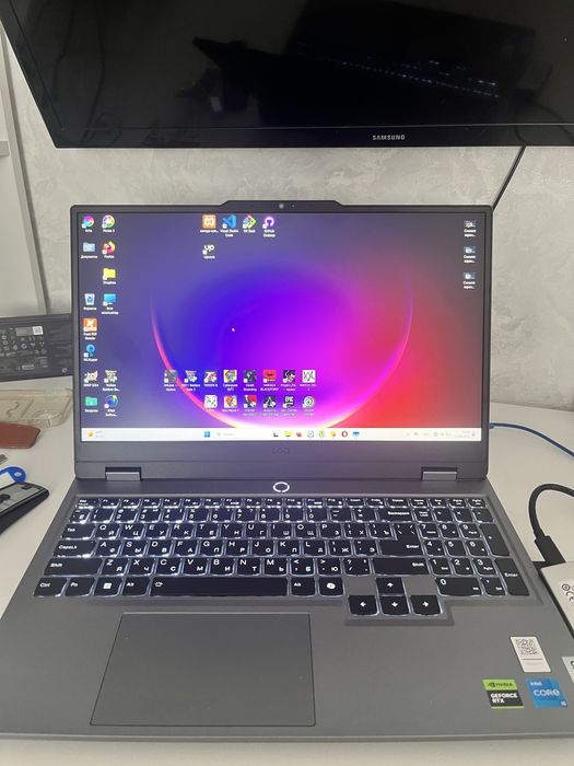 Lenovo Loq 15IAX9 24gb