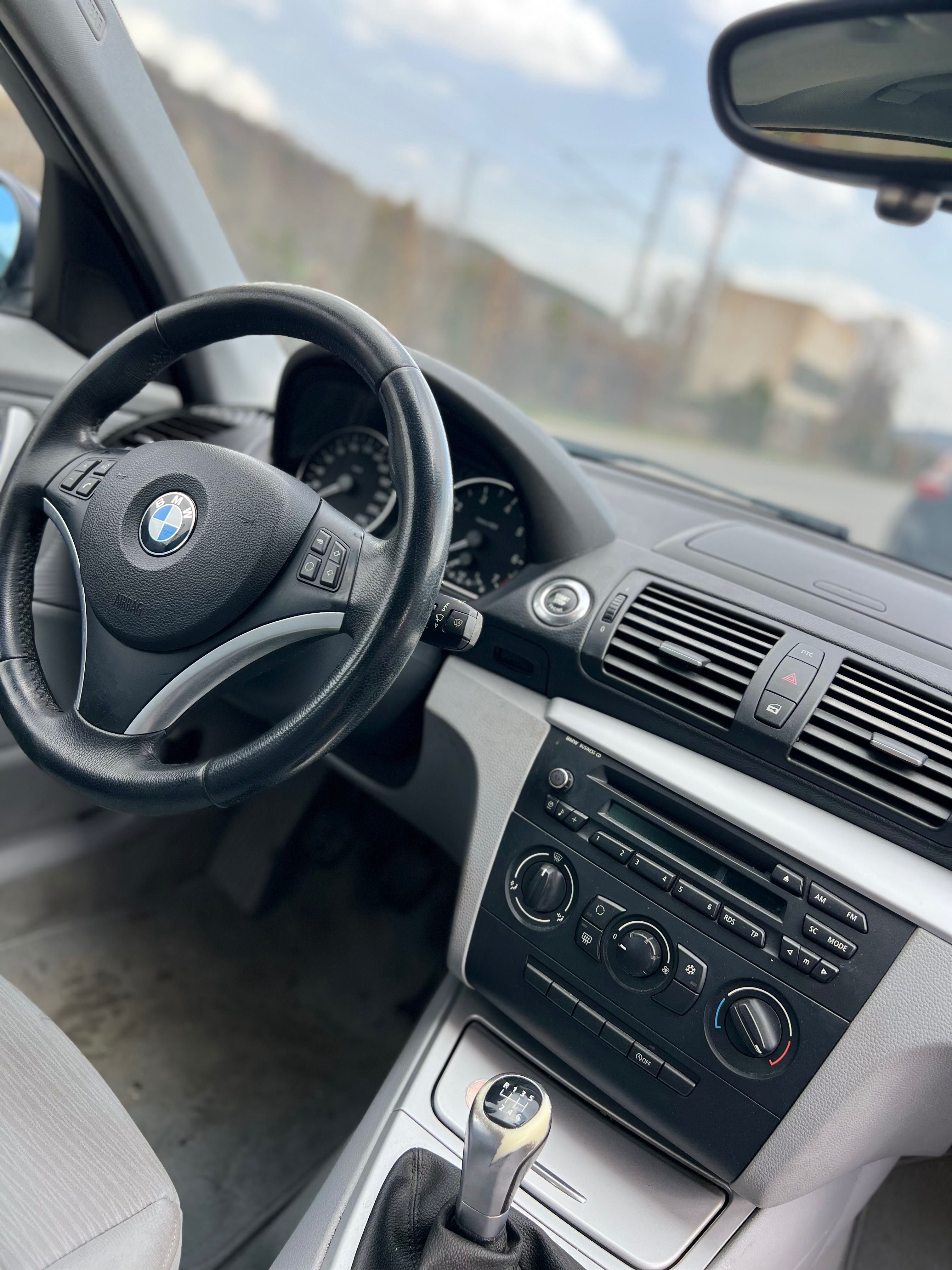 BMW 118 перфектна