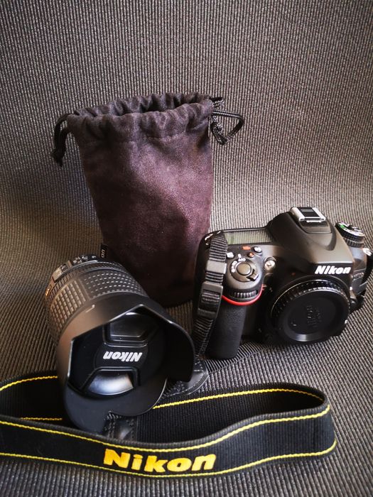 Фотоапарат Nikon D7100 с обектив 18-105