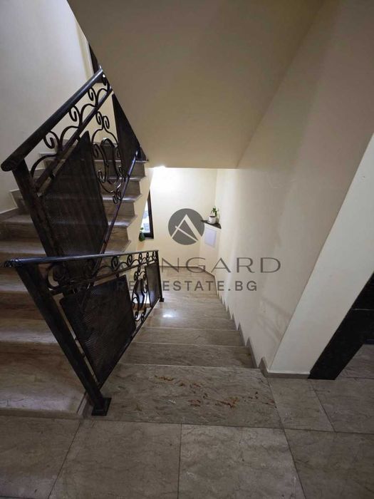 Продава се Двустаен апартамент в Пловдив, Център - 57 кв.м за 2088 €/кв.м - Снимка #10