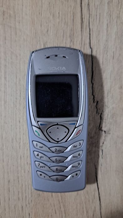 Nokia 6100 in stare buna