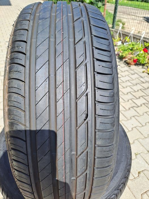 Vind 4 anvelope noi 215 x50x18 Brigestone Turanza