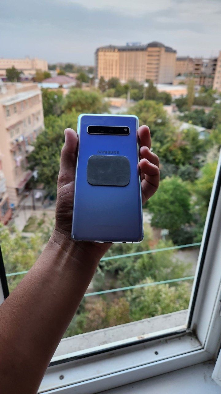 Samsung S10 5G 8 256 xotira