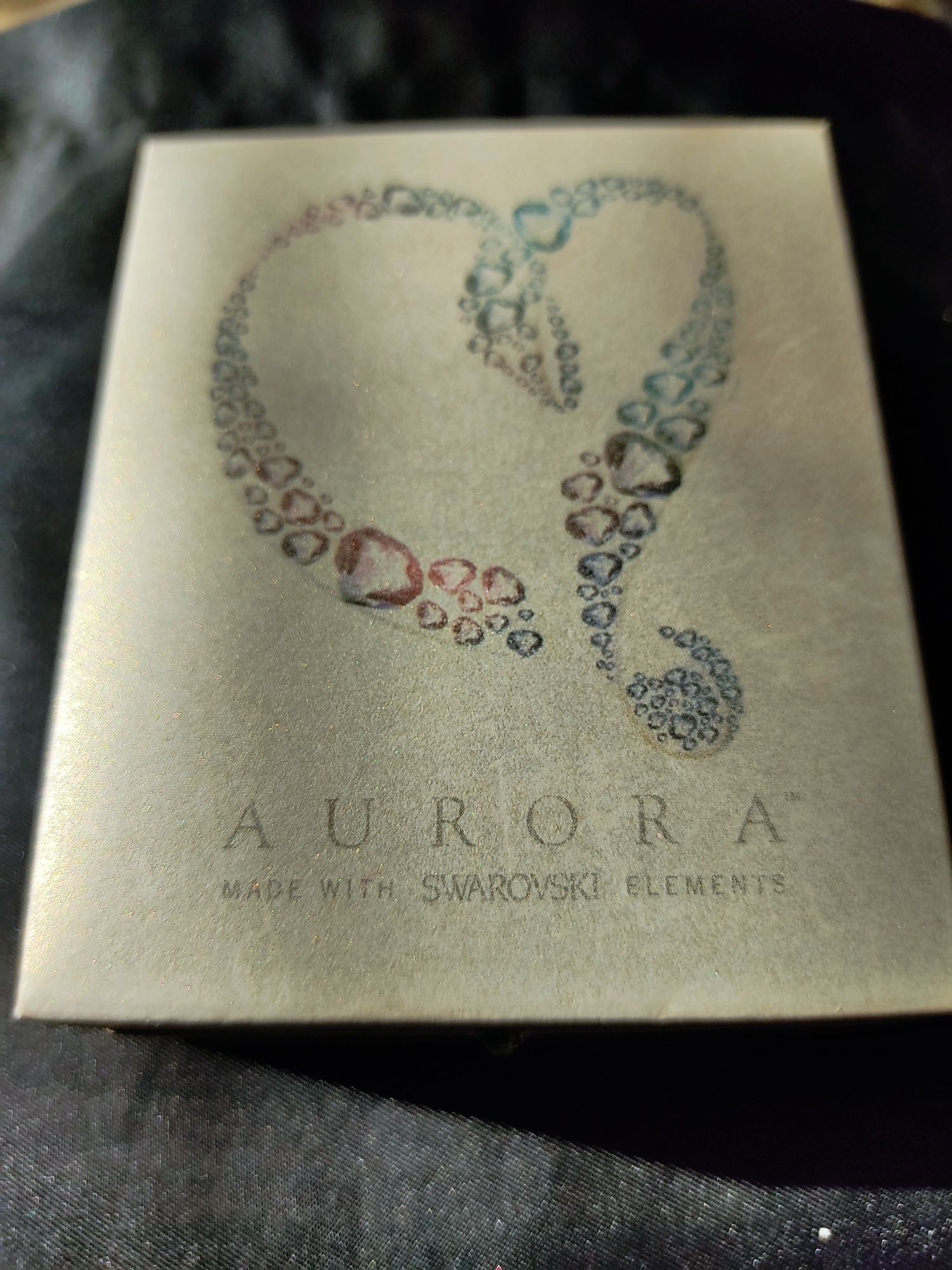 Superb lănțișor cu medalion marca Aurora de la Swarovski