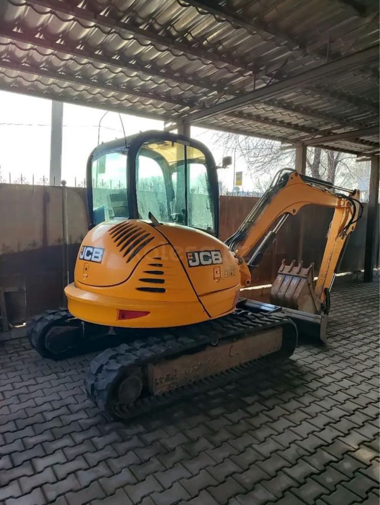 Аренда мини эксковатора 5 тонн JCB