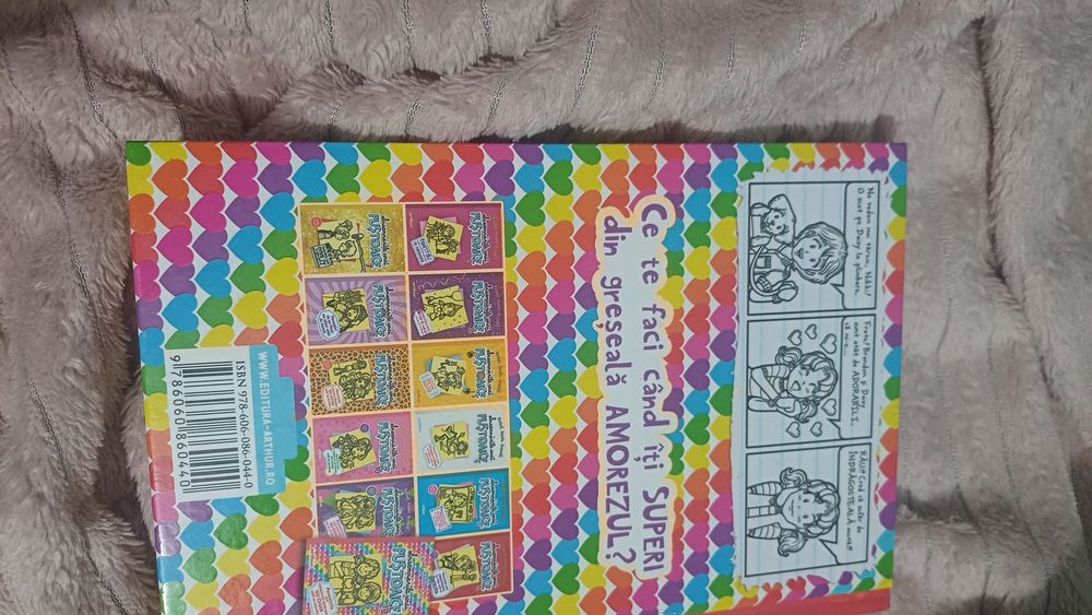 Carte Însemnările unei puștoaice 12