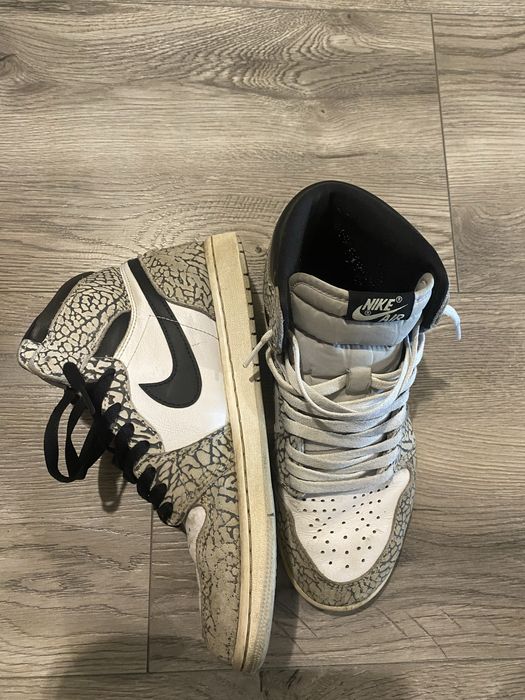 Jordan 1 Mid White Cement