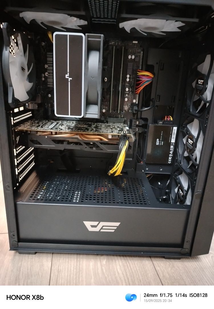 Геймърски компютър НОВ! RYZEN 5 3600 / 16GB RAM