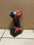 MDM vinde: Masina de insurubat cu impact Milwaukee M18 FID2.