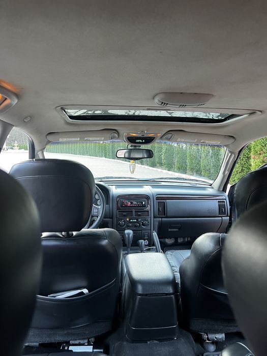 Vând Jeep Grand Cherokee 2.7