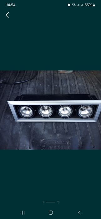 Светильник галогенный.