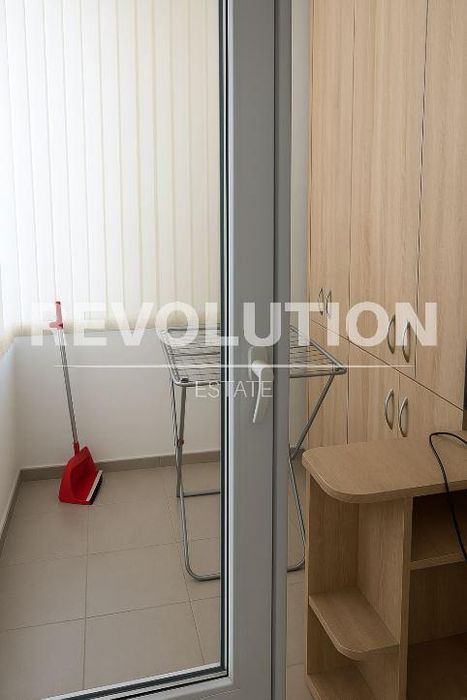 Дава се под наем Двустаен апартамент в Варна, Цветен квартал - 55 кв.м за 375 € - Снимка #5