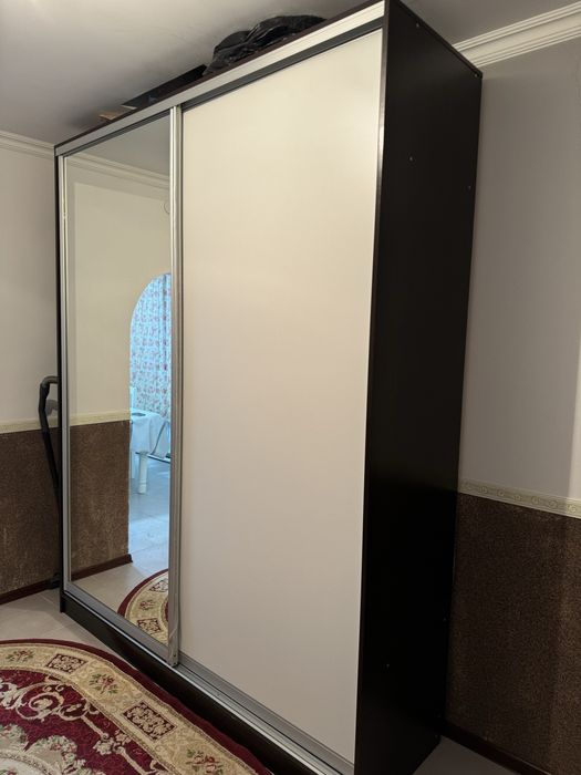 Продам шкаф купе для прихожий