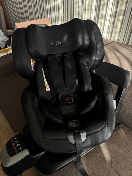 Столче за кола Recaro Salia, IsoFix, i-Size, 40-105 cm, Mat Black