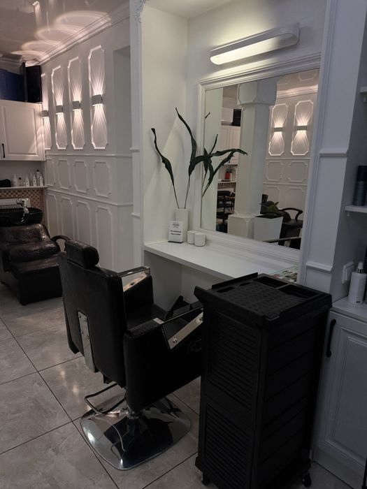 Сдам в аренду парикмахерское кресло