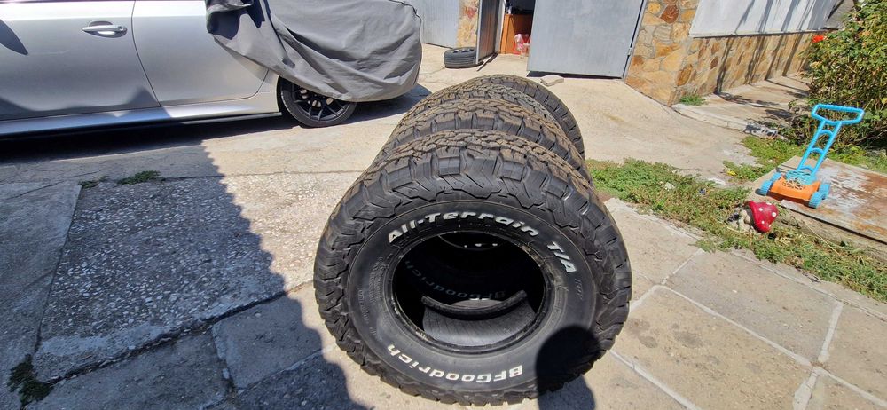 31 BFGoodrich All-Terrain T/A KO2