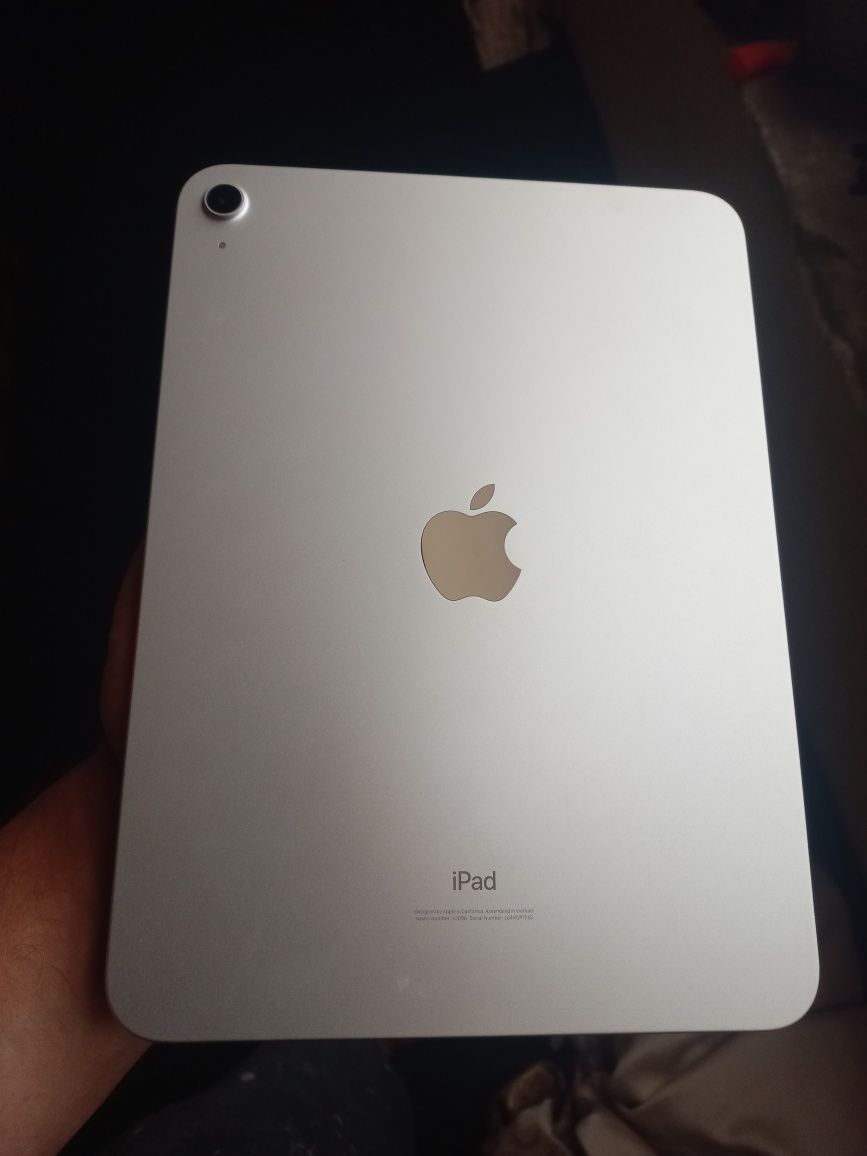 Ipad 10  sotiladi