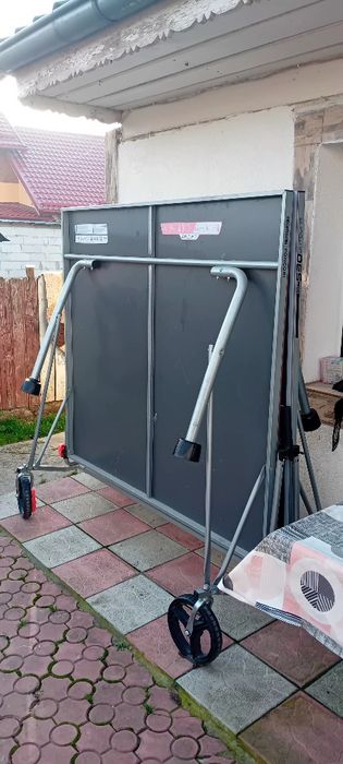 Masa de tenis de exterior.