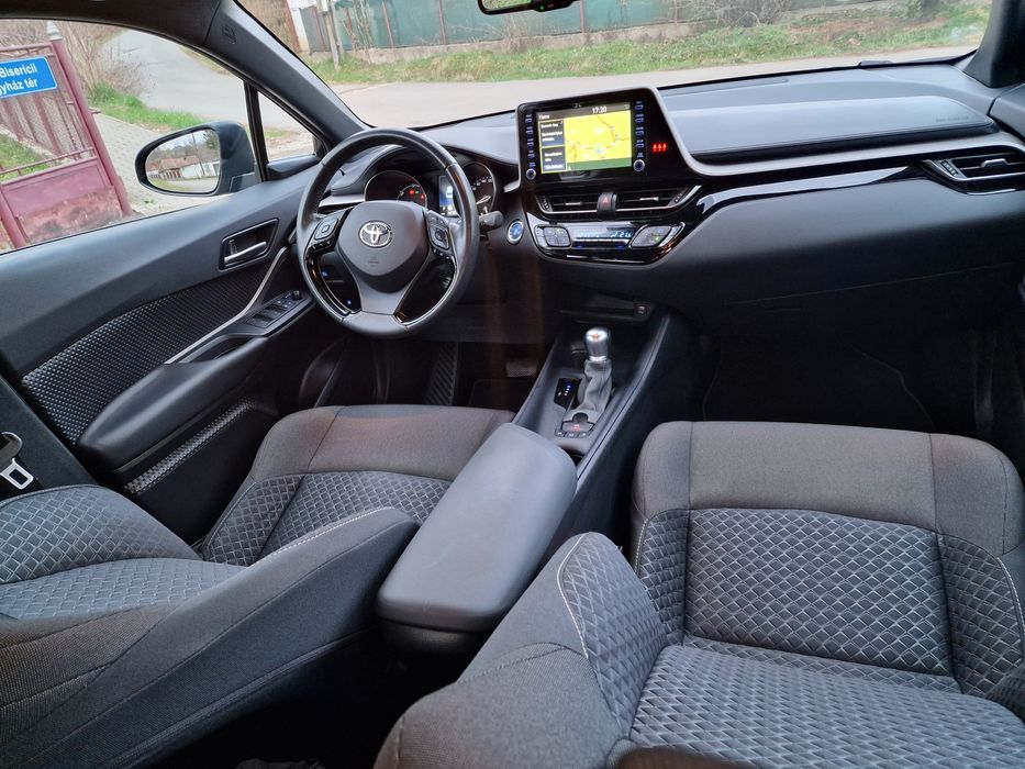 Toyota CHR Impecabil , 2.0 Hybrid