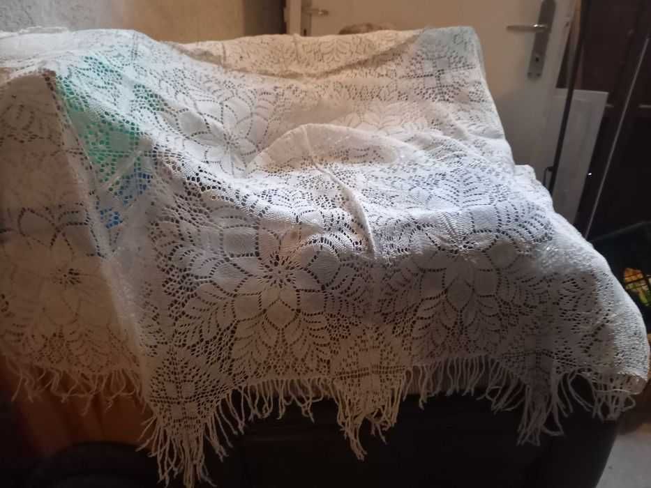 Старинни Плетени завеси стари за легло или спалня с реснички