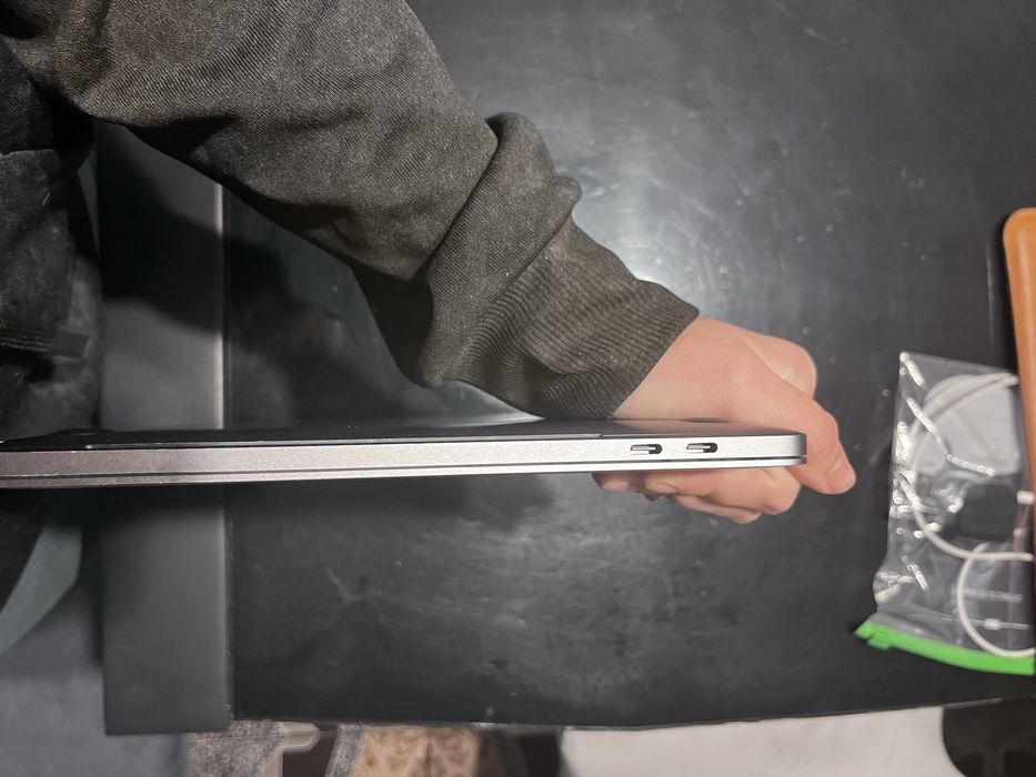 MacBook Pro 13” 2017 Touch Bar – MDM, pentru piese