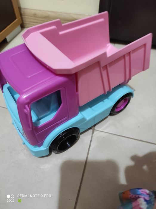 Лот от играчки за момиче - 20 лв.