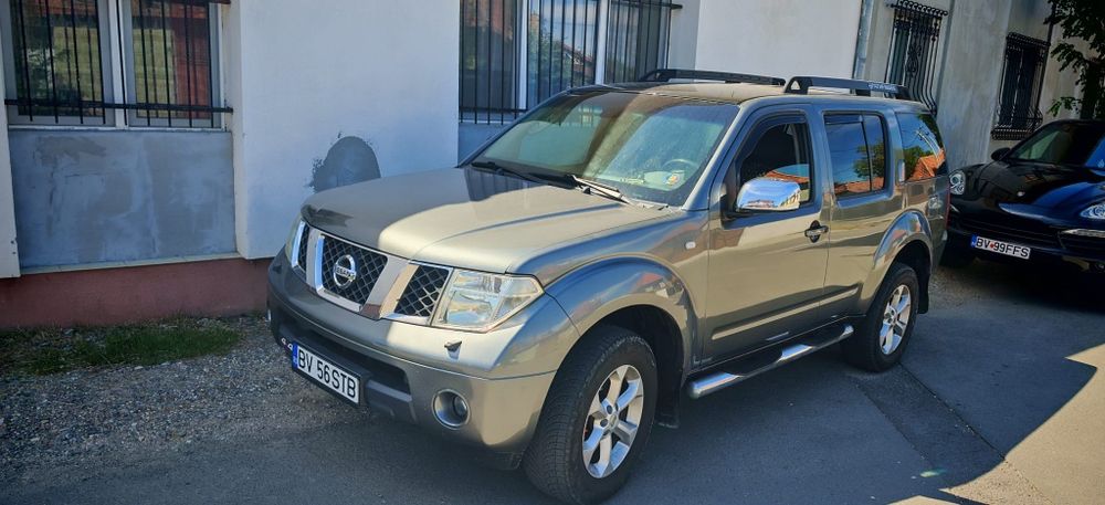 Nissan pathfinder
