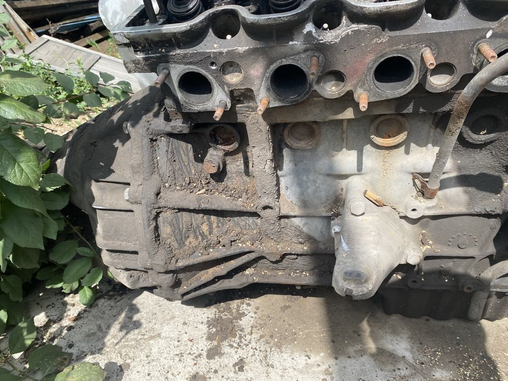 Двигатель м 102 в сборе