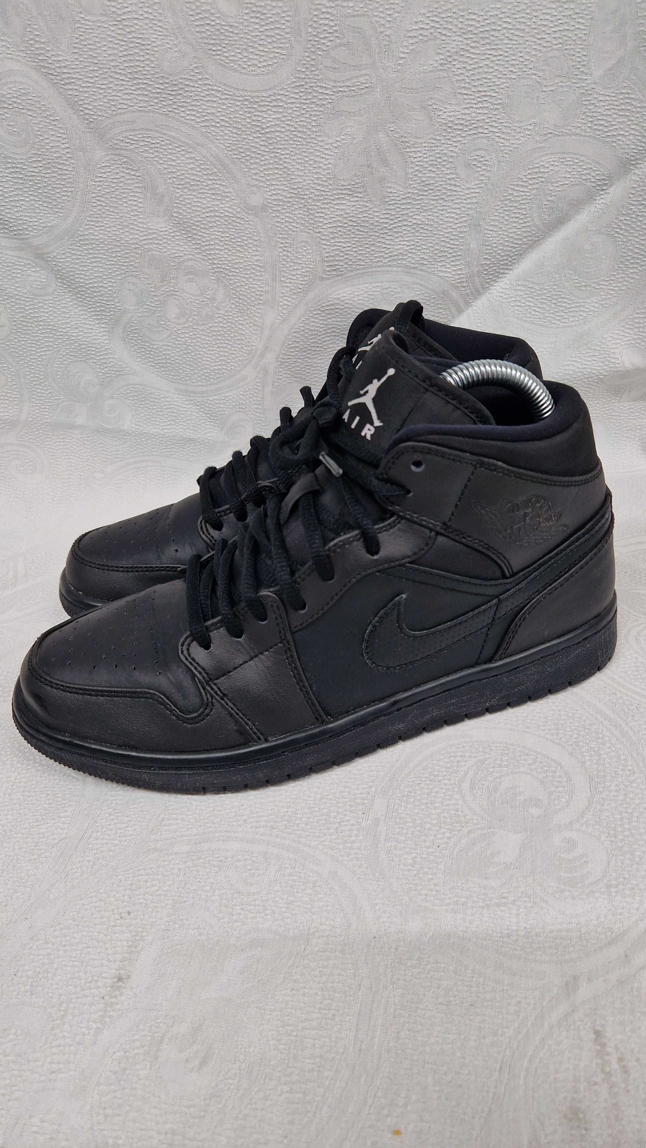 Оригинални мъжки маратонки- Nike Air Jordan Mid