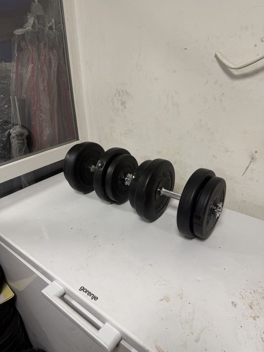 Gantere reglabile noi 17 kg+17 kg=34 kg pret 250 lei