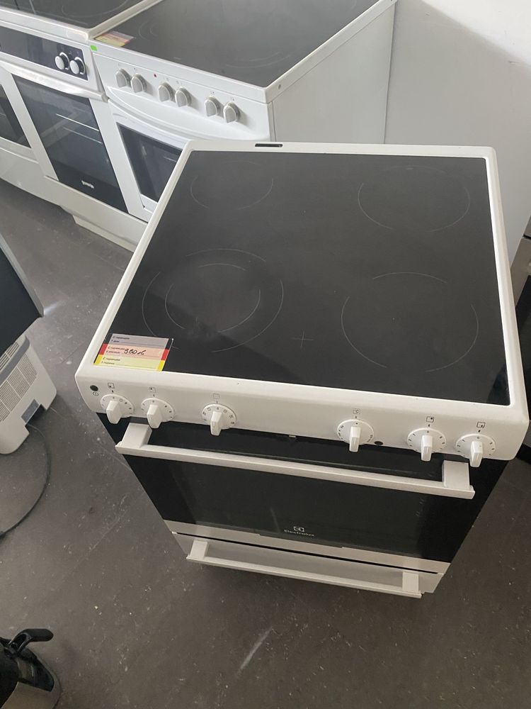 Свободностояща печка Electrolux