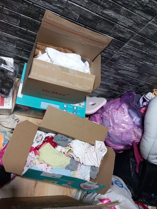 Hainuțe de fetite bebe