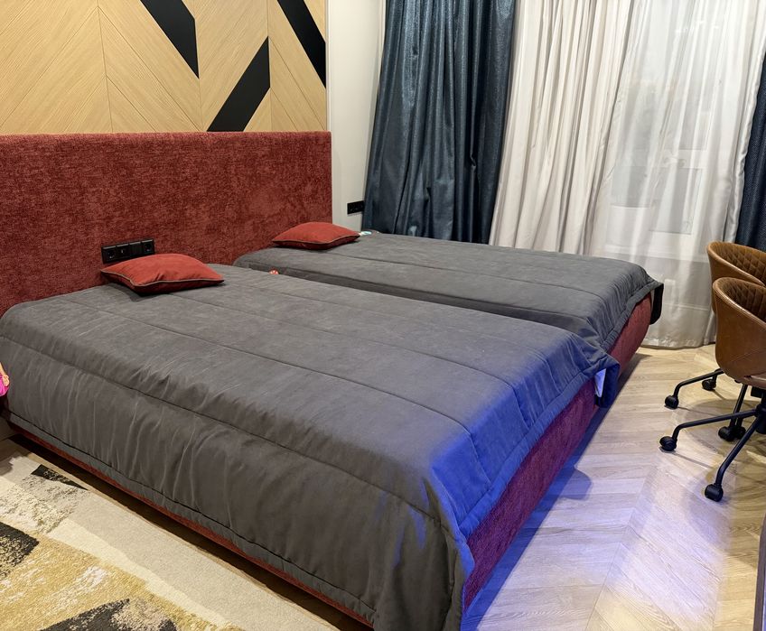 Продам две новые кровати(сделаны на заказ)+новые матрасы