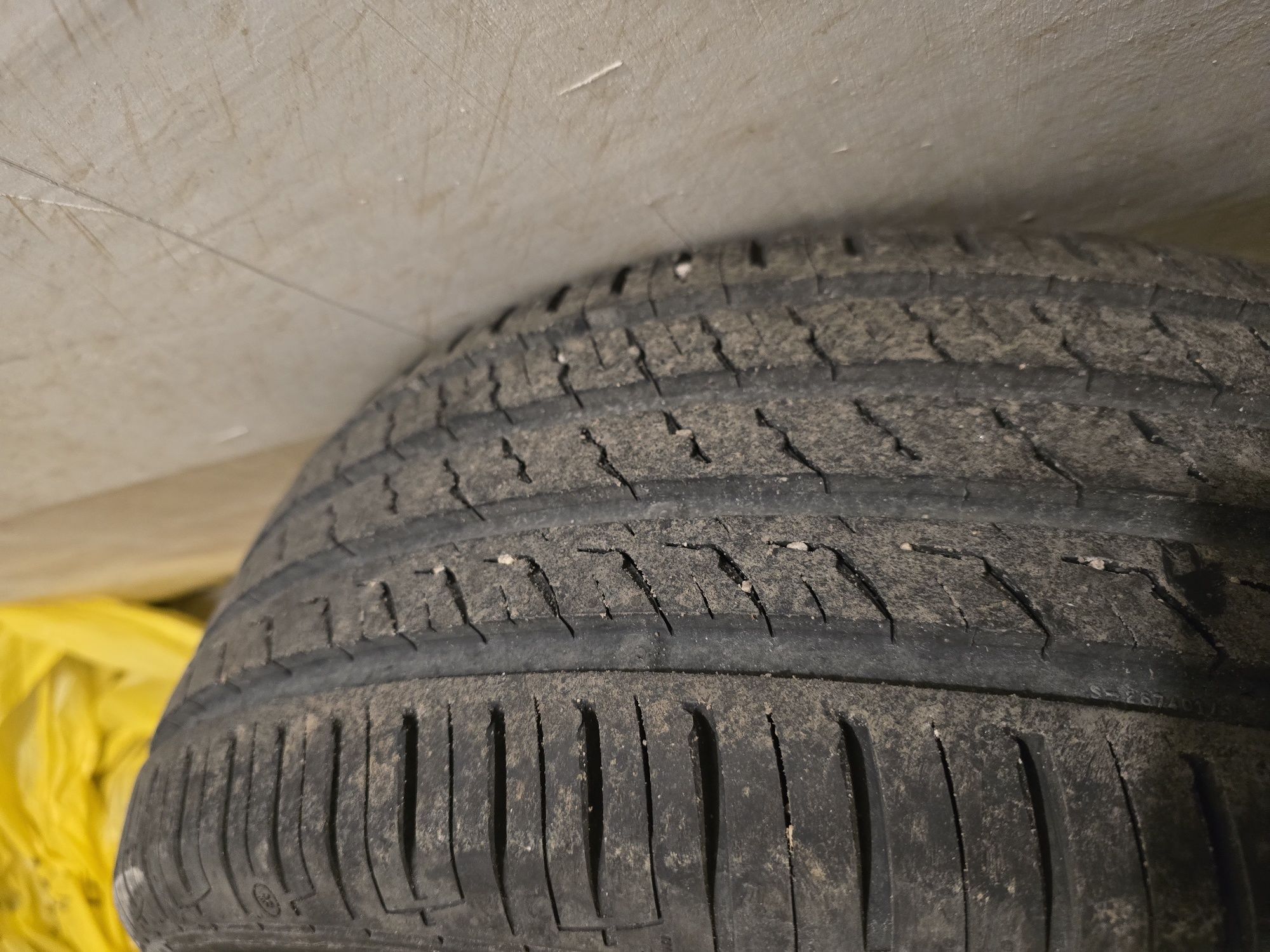 Летни гуми BARUM 225/50 R18