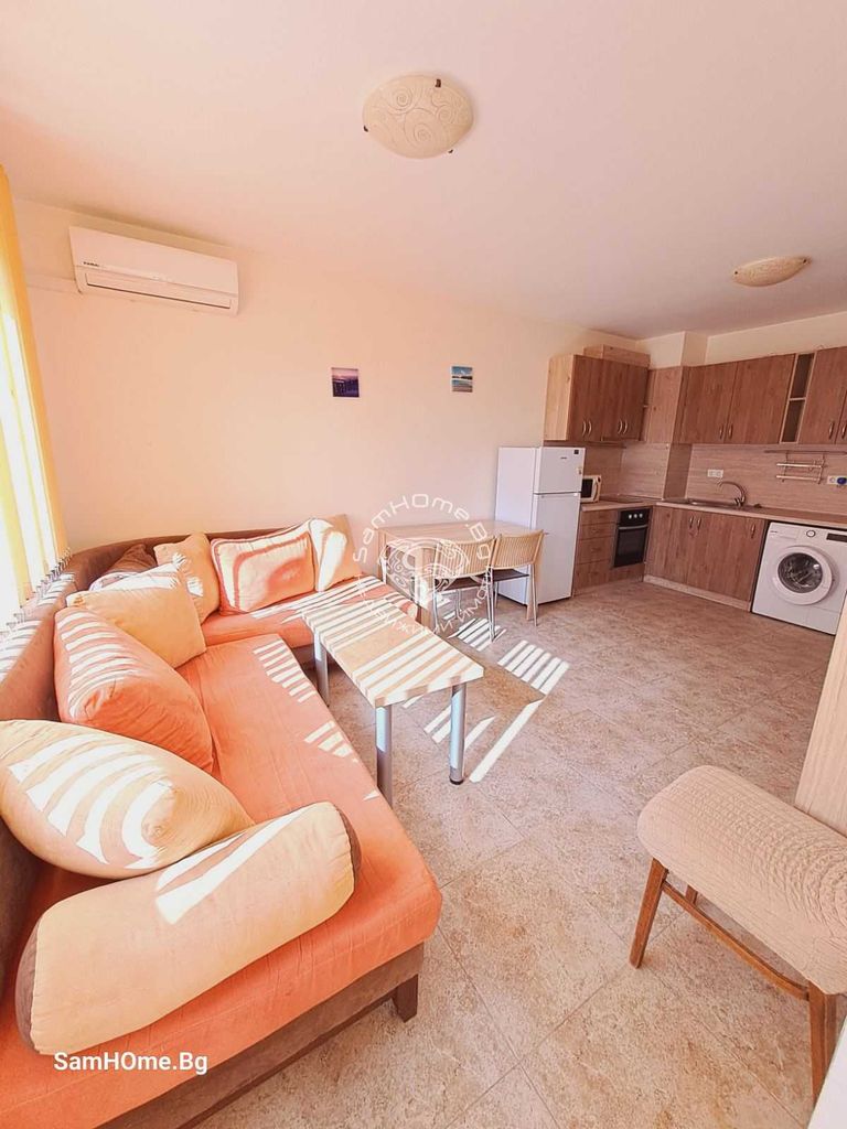 Дава се под наем Двустаен апартамент в Варна, Левски - 65 кв.м за 450 € - Снимка #2