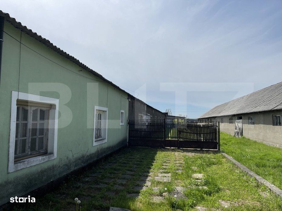 Hala de vanzare, 756mp construiti, zona  Gherta Mica